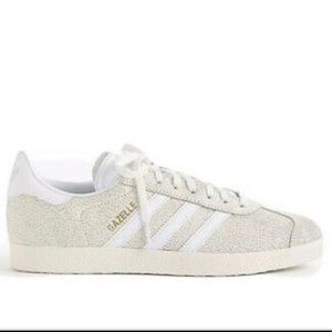 Adidas Gazelle Cracked leather sneaker - sz 8.5